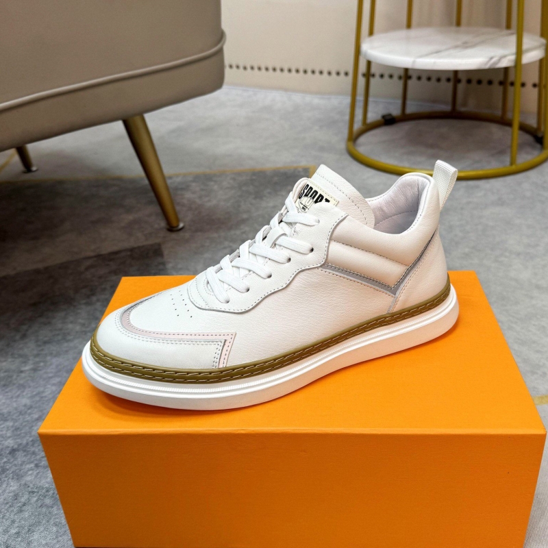 Pra*a casual shoes